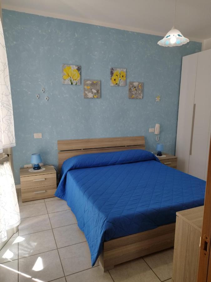 Casa Vacanze Il Sorriso Di Emi Torre Suda Bagian luar foto