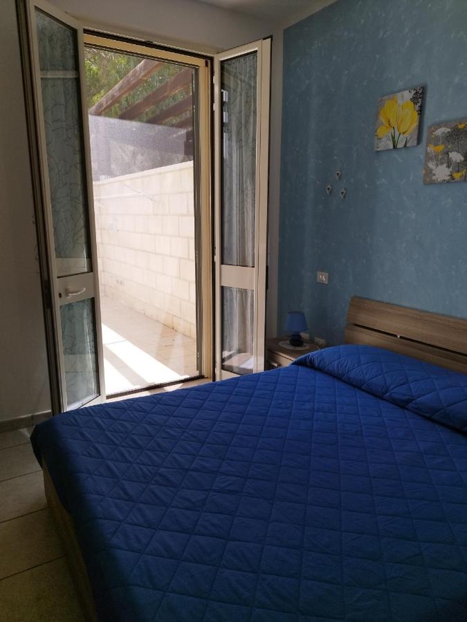Casa Vacanze Il Sorriso Di Emi Torre Suda Bagian luar foto