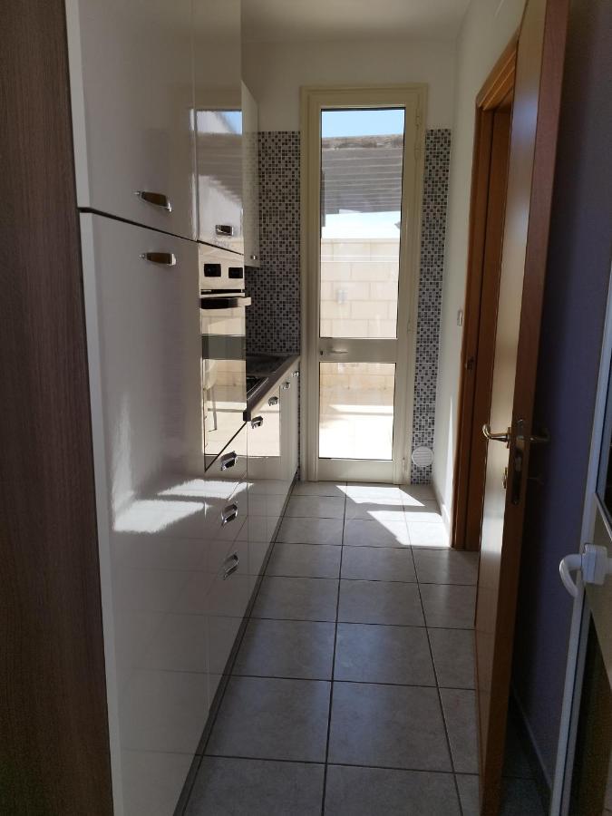 Casa Vacanze Il Sorriso Di Emi Torre Suda Bagian luar foto